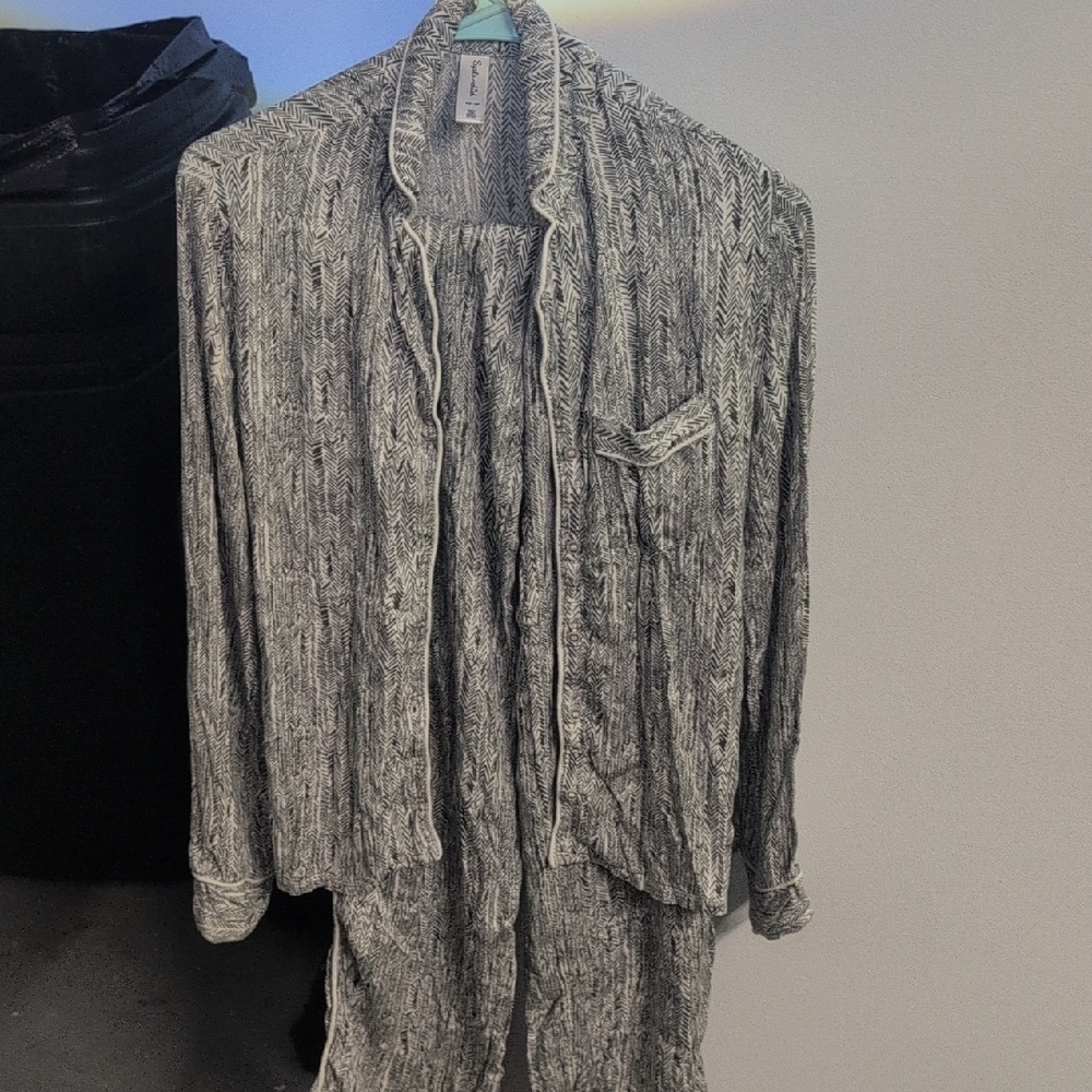Chic Gray Knit Cardigan and Pants Set